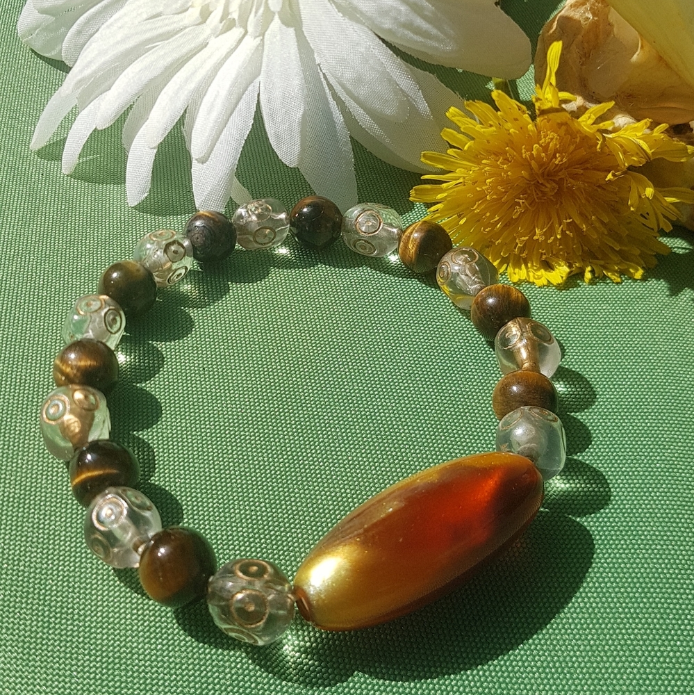 π― Tiger Eye Earth Rune Bracelet - Picture 3 of 10